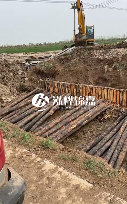 5米大頭16松木樁多少錢(qián)一根？按小頭報(bào)價(jià)貴還是大頭報(bào)價(jià)貴？
