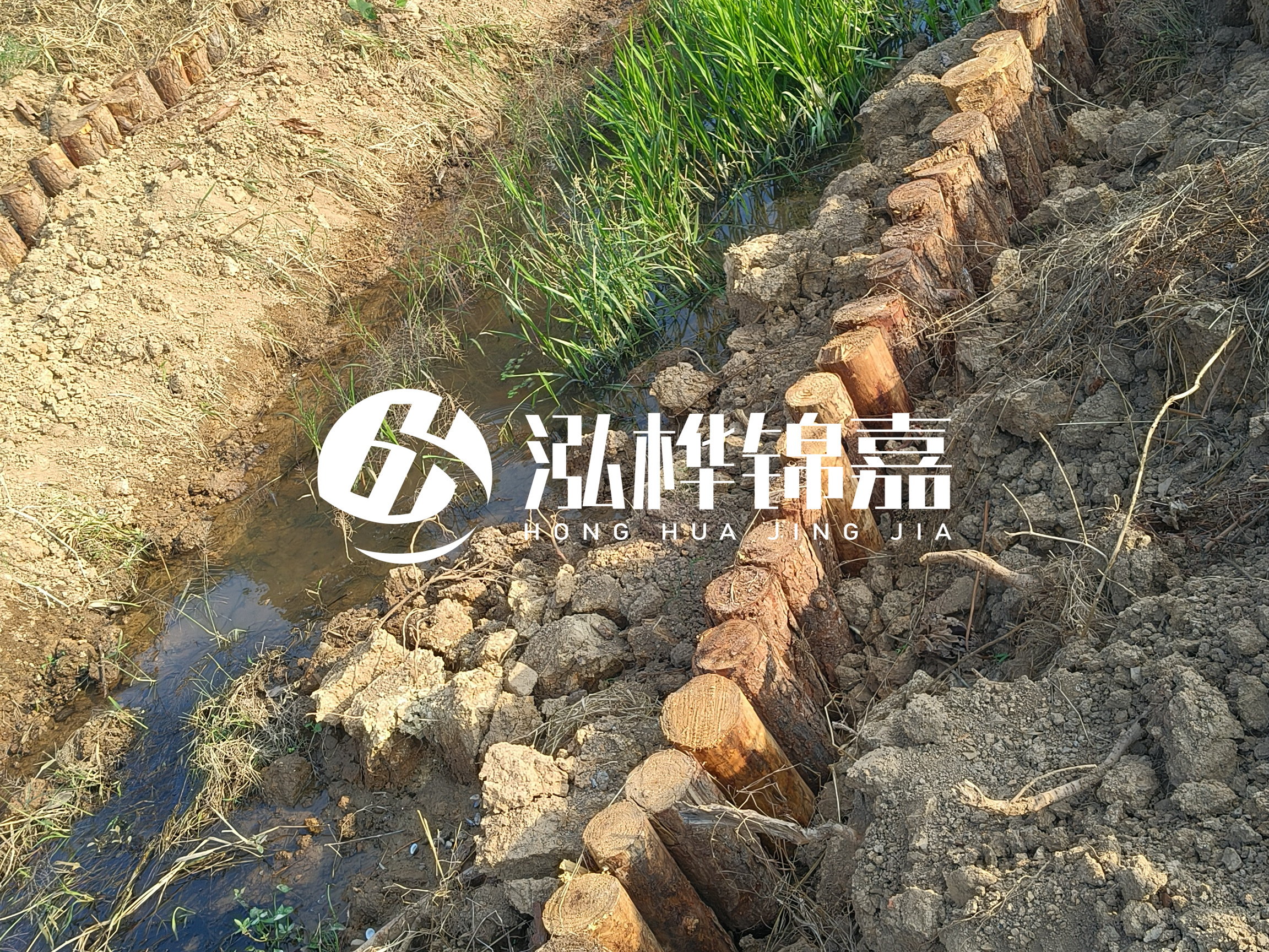 松木樁批發(fā)廠家泓樺錦嘉-樁間距指的是什么間距？